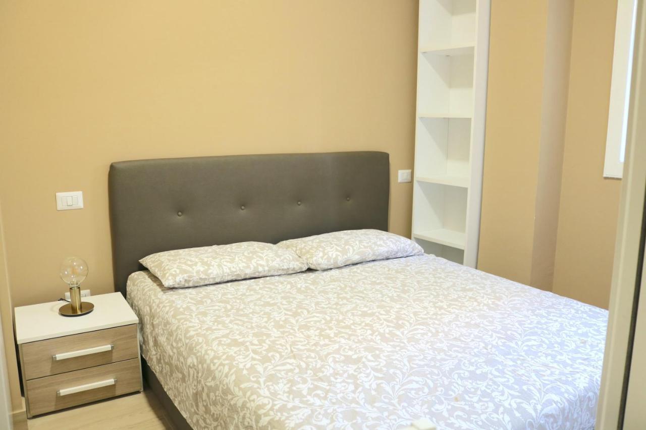Portello Double Rooms Flat - 3 People Milan Luaran gambar